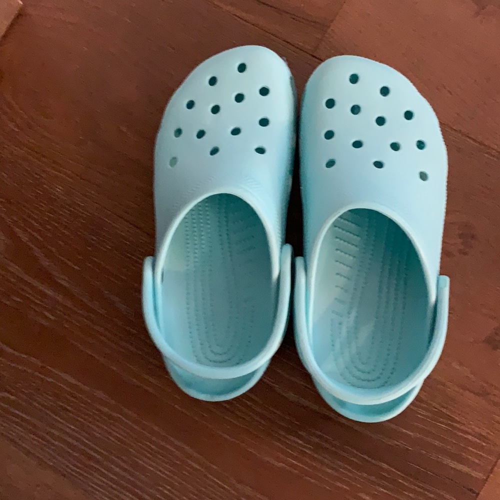 Light Turquoise crocs